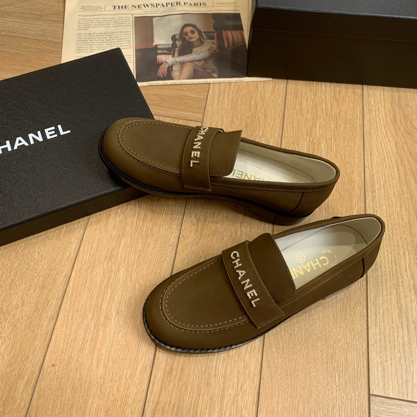 👟👟Ex-factory price 640👟👟 🍀2025 spring and summer new Chanel Chanel small diamond buckle monogram Loaf lazy half-slippers, which can be worn all year round. No matter when you wear them, they are very high-end and durable. When shopping, you can attract attention on the street! Easily travel between commuting and leisure occasions, becoming a carefree fashionable and elegant woman~ Upper: cowhide/butter Lining: lambskin Sole: Italian genuine leather outsole Size: 35-39 (40/41 customized, non-refundable and non-exchangeable 👉